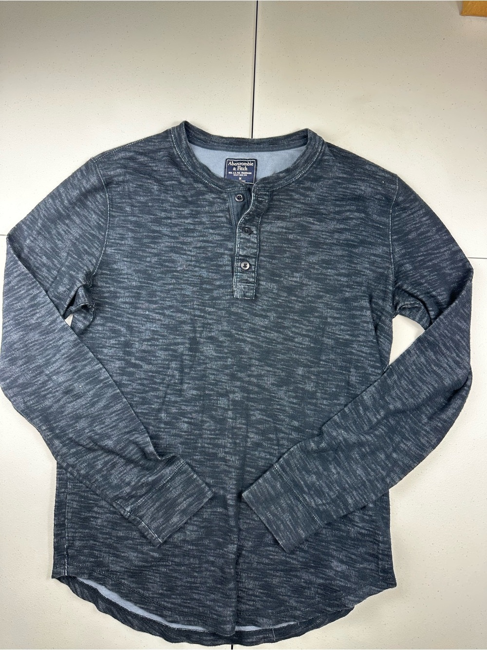 Abercrombie & Fitch Men's Heathered Slate Blue Henley Long-Sleeve